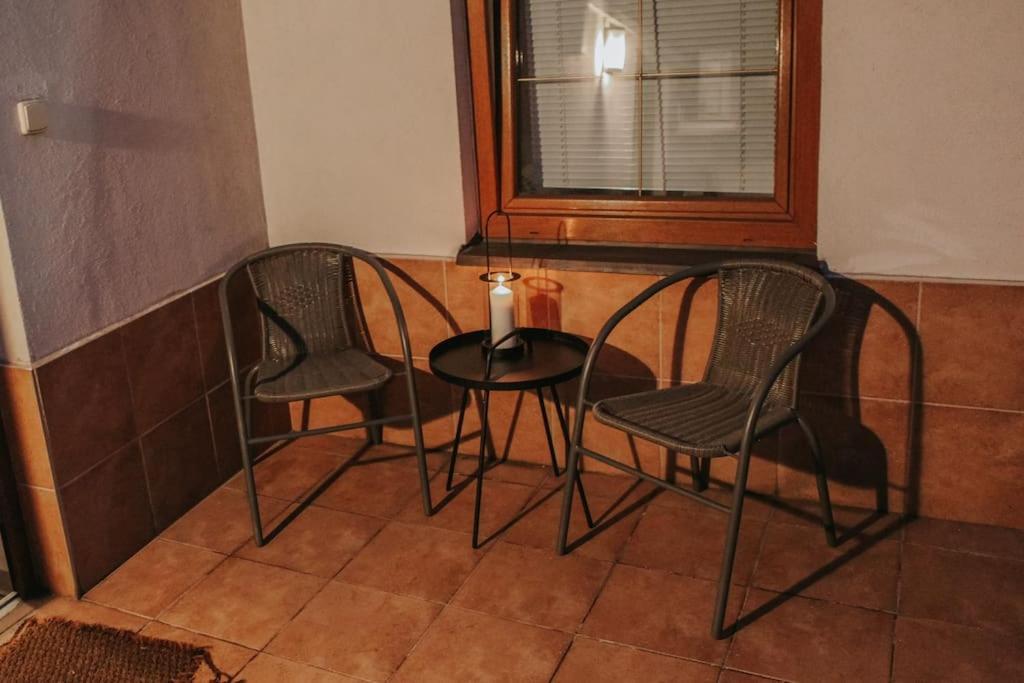 Cozy Apartment In The Heart Of The Historic City บราติสลาวา ภายนอก รูปภาพ