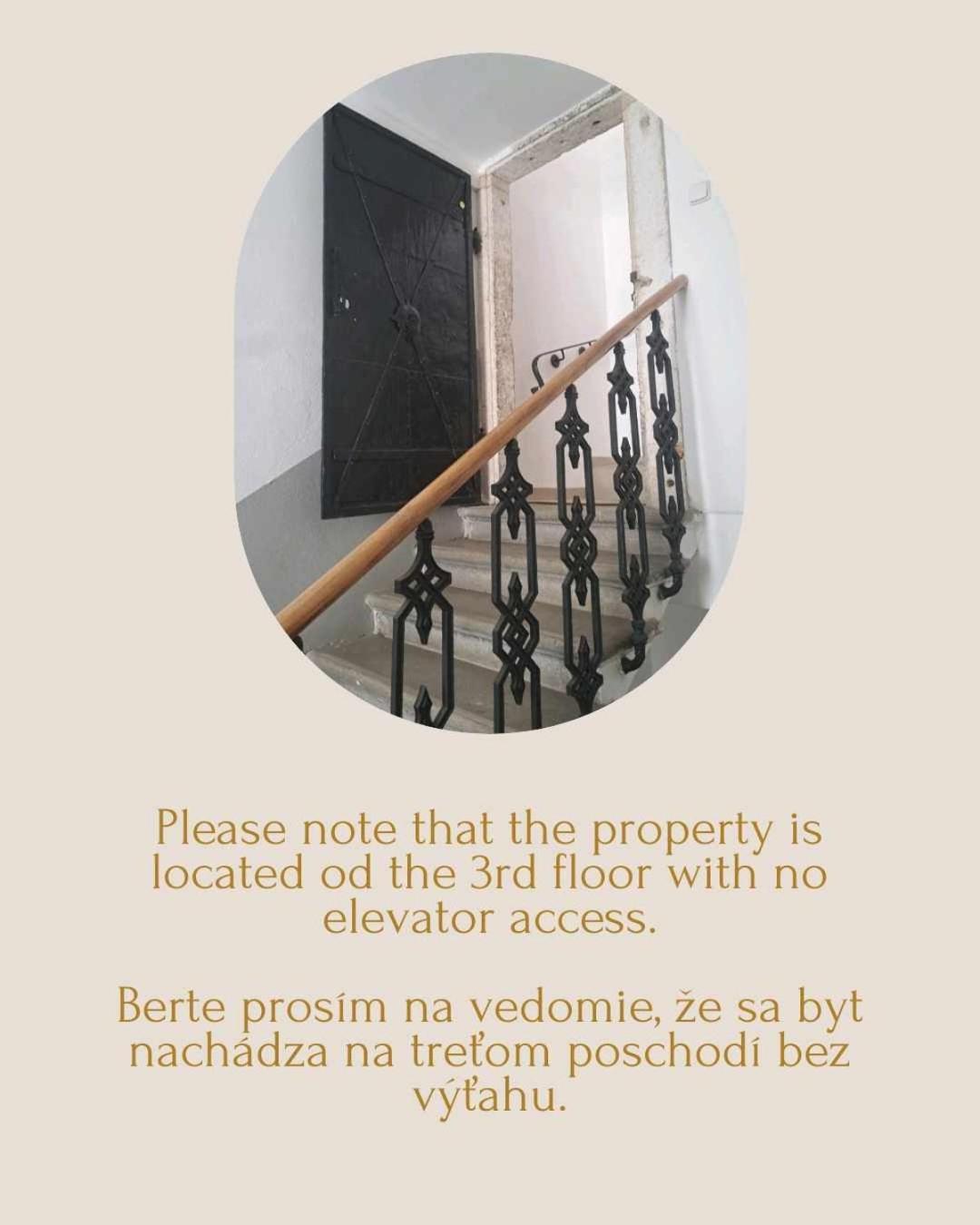 Cozy Apartment In The Heart Of The Historic City บราติสลาวา ภายนอก รูปภาพ